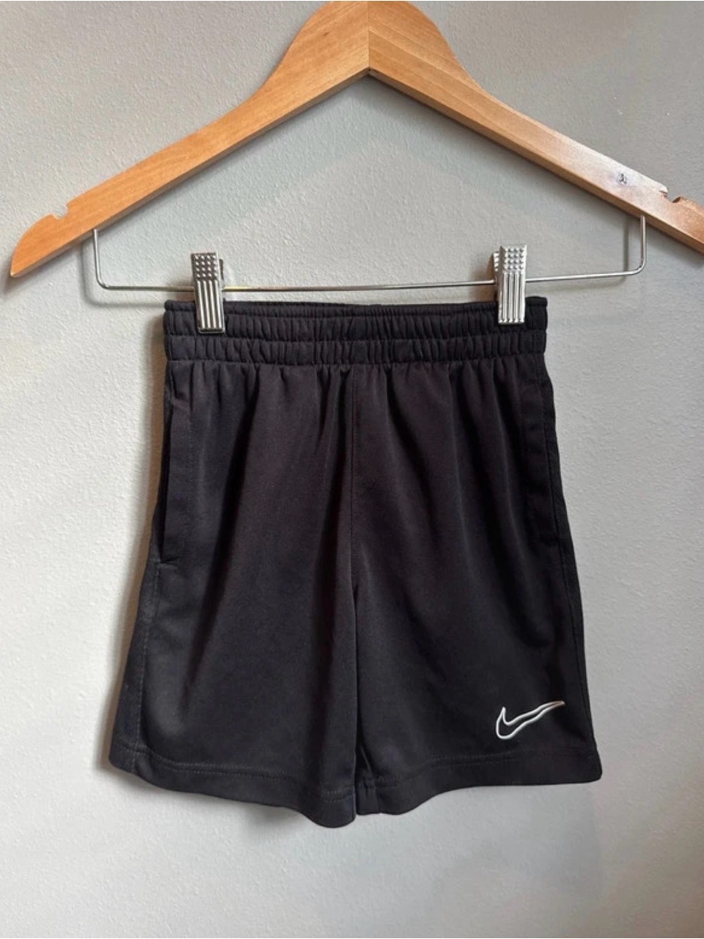 Nike Black Kids Dri Fit Athletic Shorts Size 7